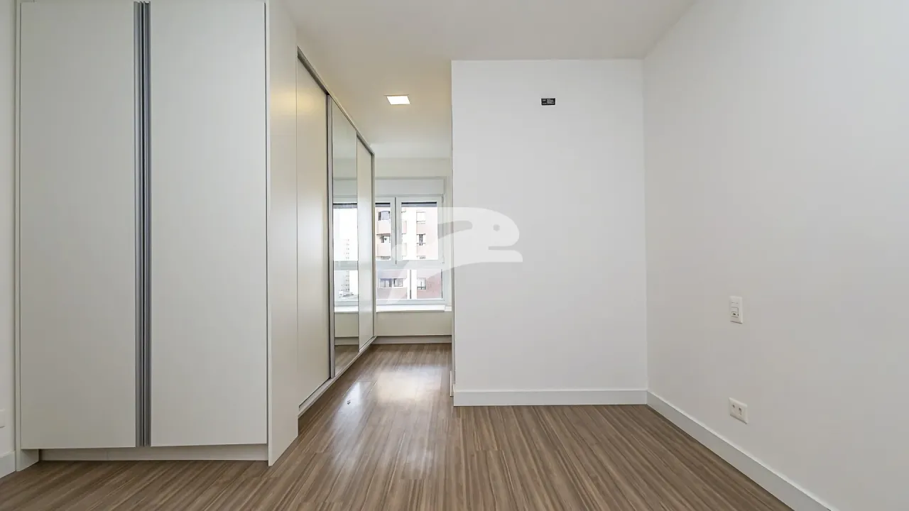 2-bedroom apartment with 160 m² and open-plan kitchen — photo 12