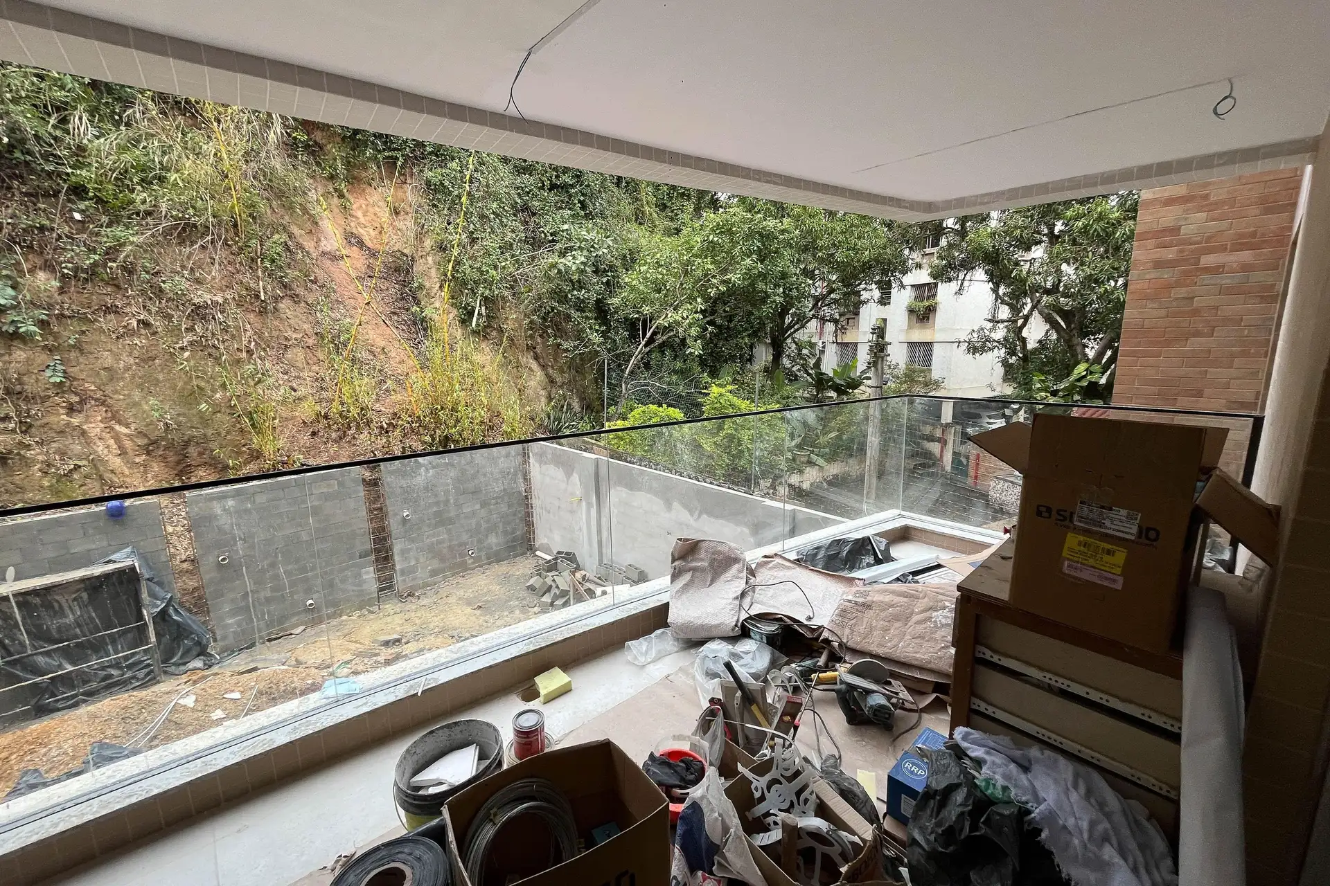 2-bedroom apartment with a mountain view — photo 23