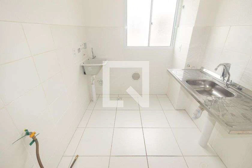 46 m² apartment with a closed-off kitchen and parking — photo 18