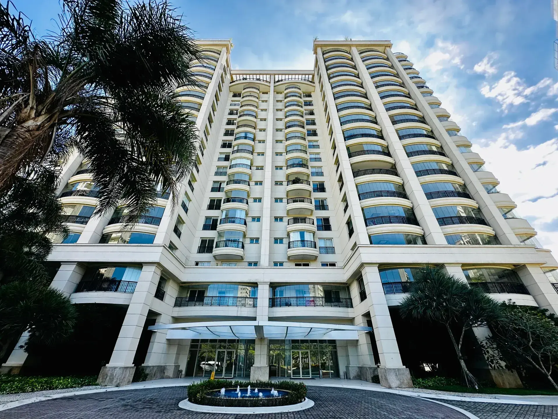 Мебльована дуплекс-квартира з 4 спальнями й 600 м² — photo 53