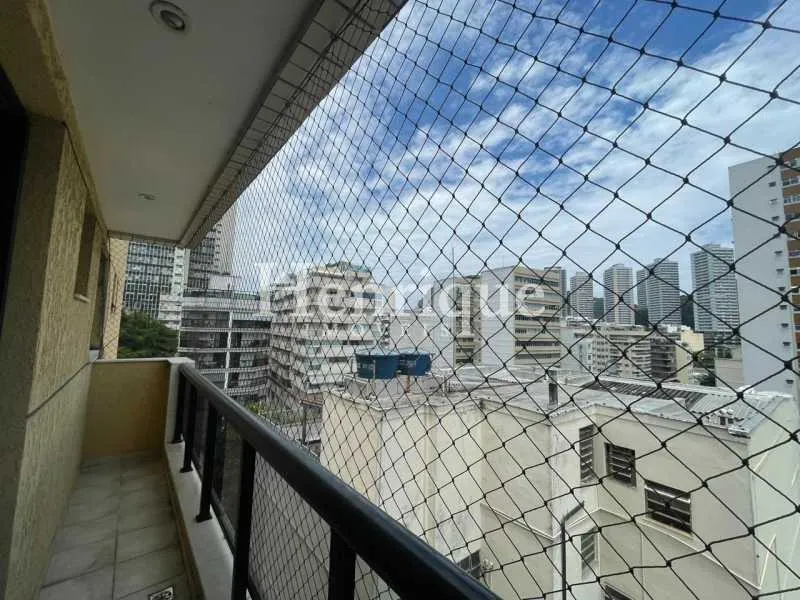 Furnished 1-bedroom apartment with 24-hour concierge — photo 15