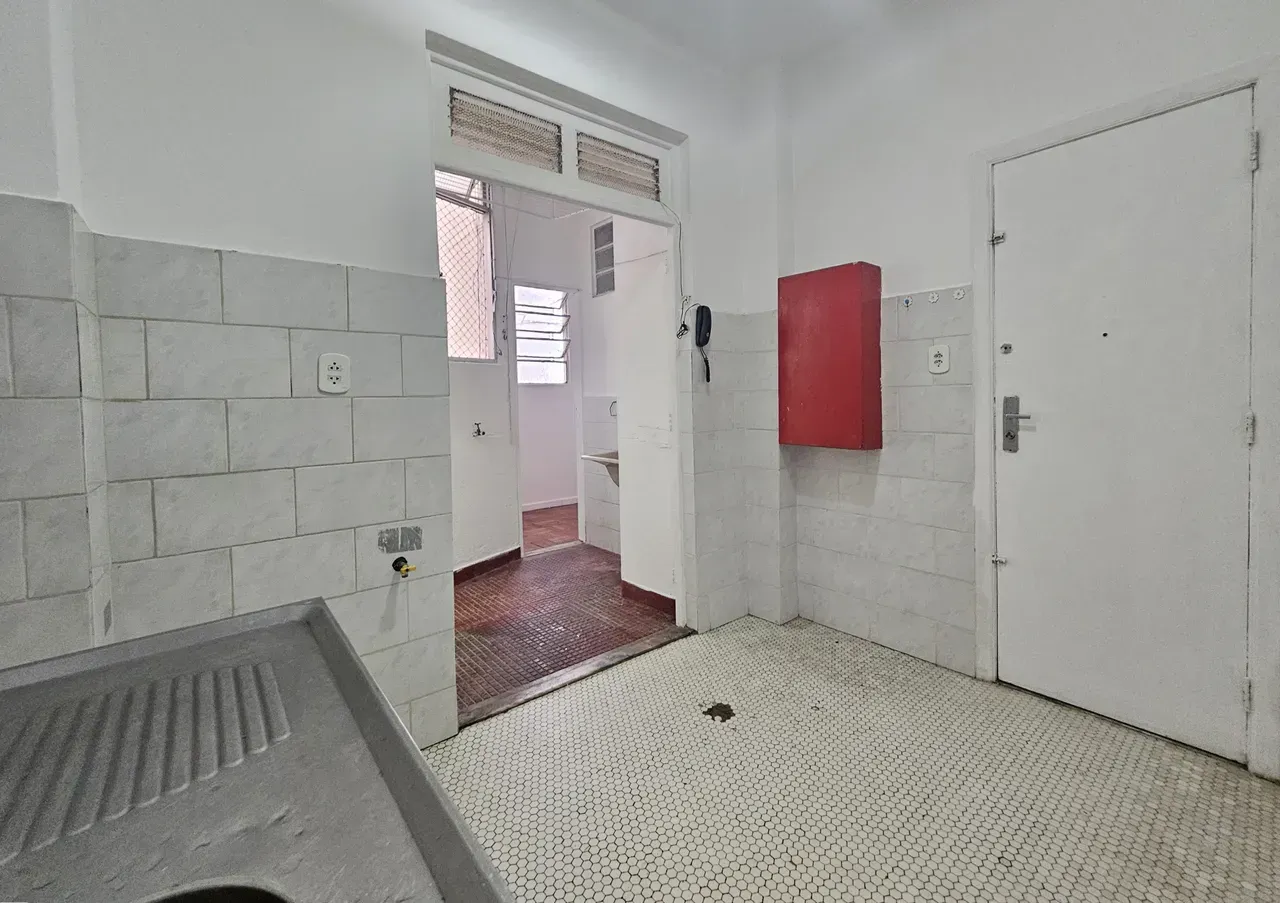 Apartamento com 2 quartos e 80 m² com chuveiro e banheira — photo 20