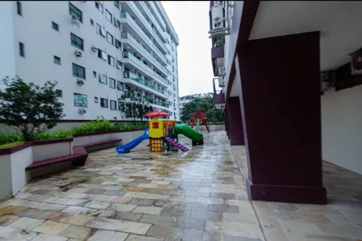 83 m² apartment with 2 bedrooms and 2 bathrooms — photo 32