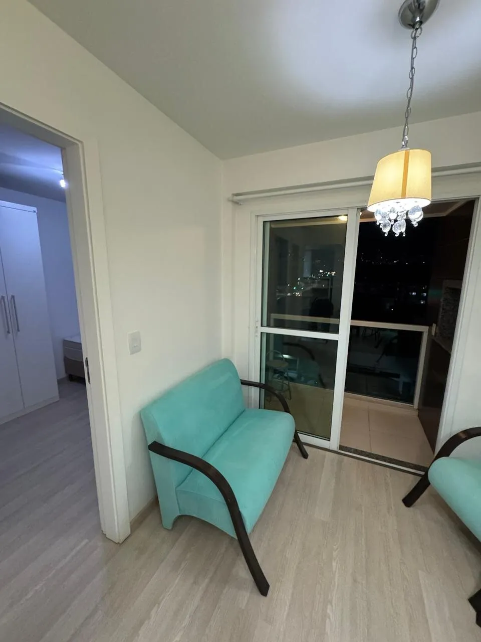 Furnished 1-bedroom apartment with a gas stove — photo 7