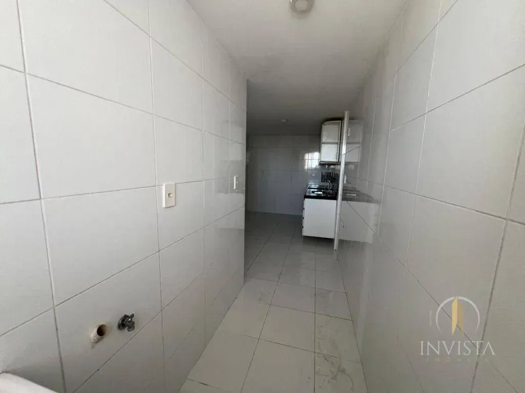 Apartamento de 3 quartos em condomínio com piscina — photo 9