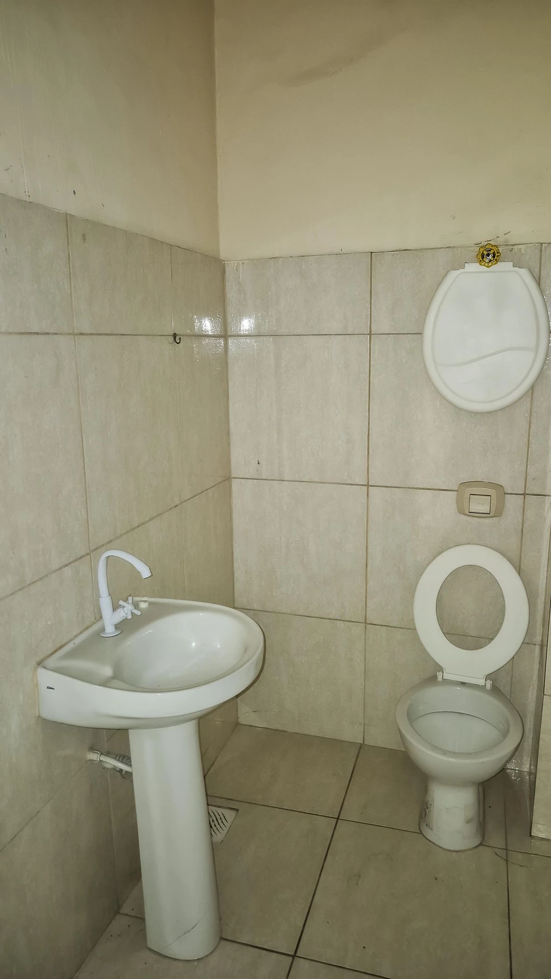 Apartment with no parking, 2 bedrooms and 1 bathroom — photo 16