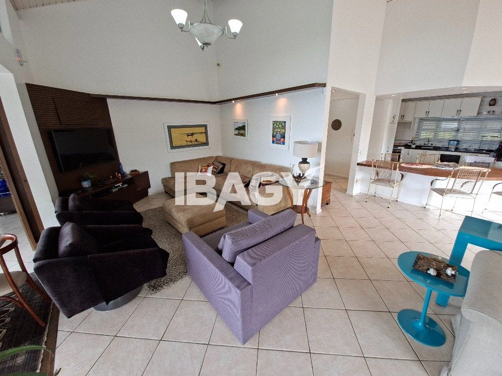 Casa amueblada con 4 dormitorios y 250 m² — photo 6