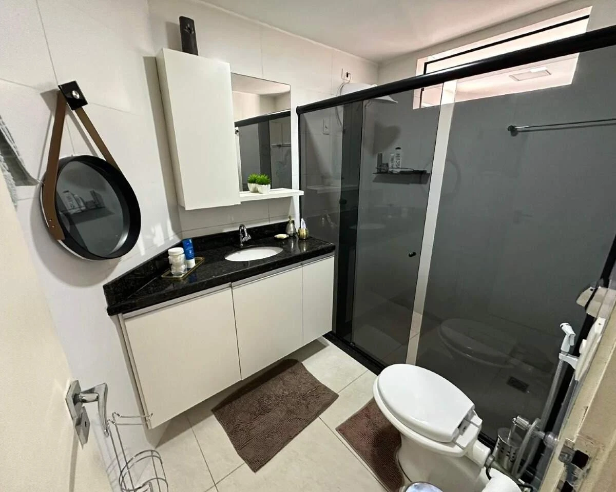 Glass-enclosed balcony in a 3-bedroom apartment, 190 m² — photo 18