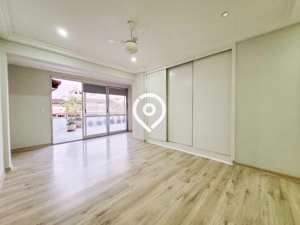 Apartment, 214 m², with a walk-in closet — photo 9