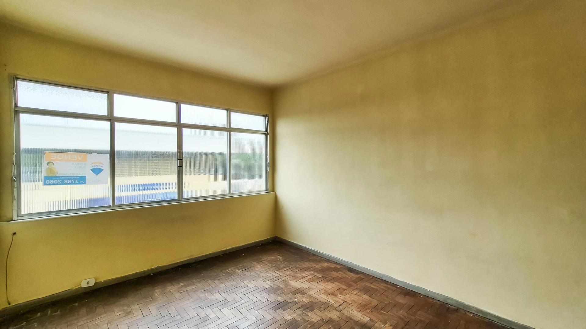 Apartment with no parking, 2 bedrooms and 1 bathroom — photo 8