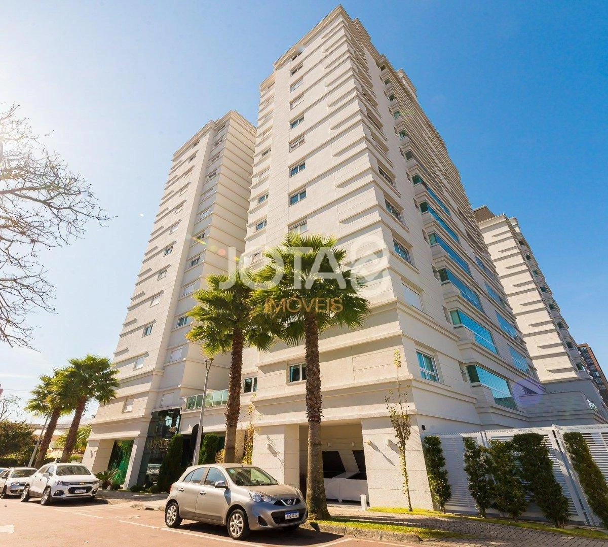 Furnished 155 m² apartment with 3 bedrooms and 1 en-suite — photo 30