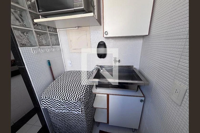 Furnished apartment with 2 en-suite bedrooms and balcony — photo 27