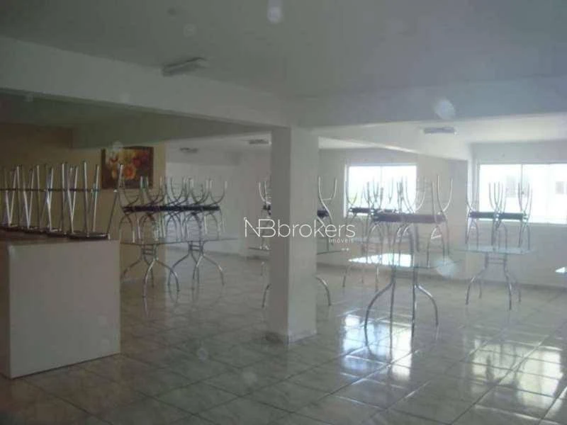 2-bedroom apartment with a washing machine in Curitiba — photo 36