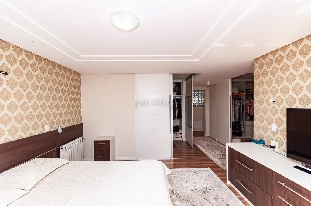 Furnished house with 4 bedrooms across 1167 m² and 8 spots — photo 23