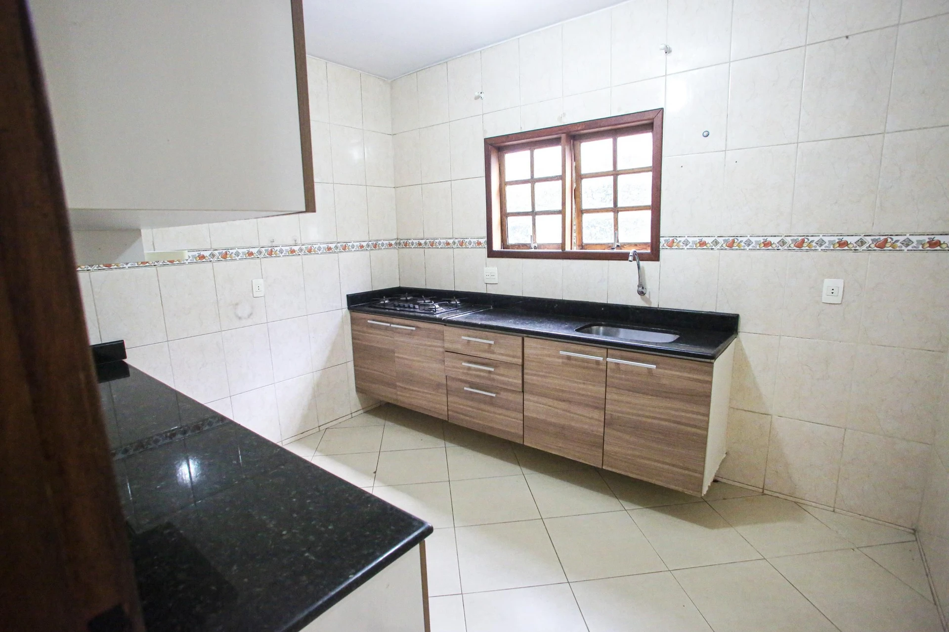 4-bedroom house with a bathtub in Rio de Janeiro — photo 6