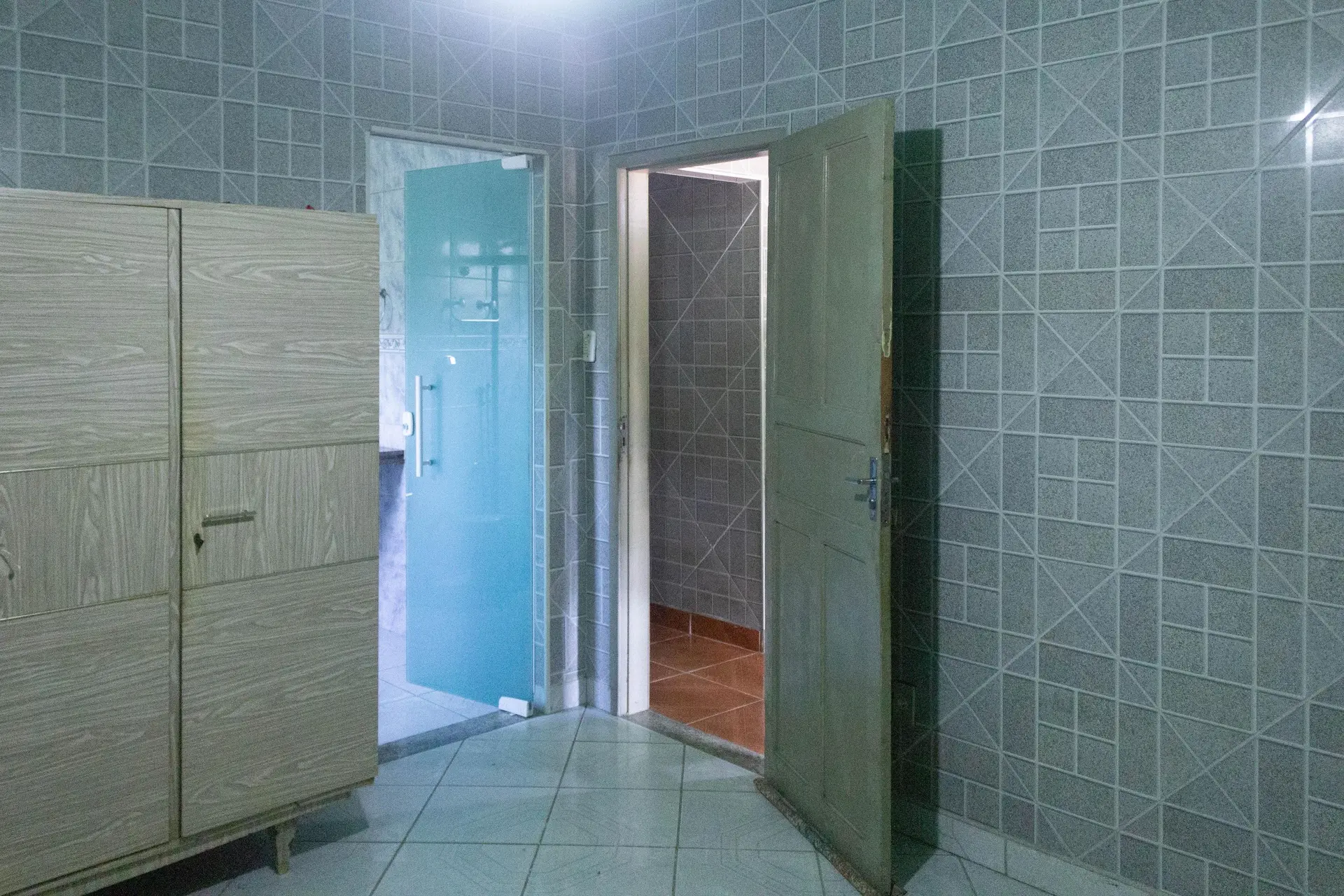 3-bedroom house, 1 with its own bathroom, 400 m² — photo 50