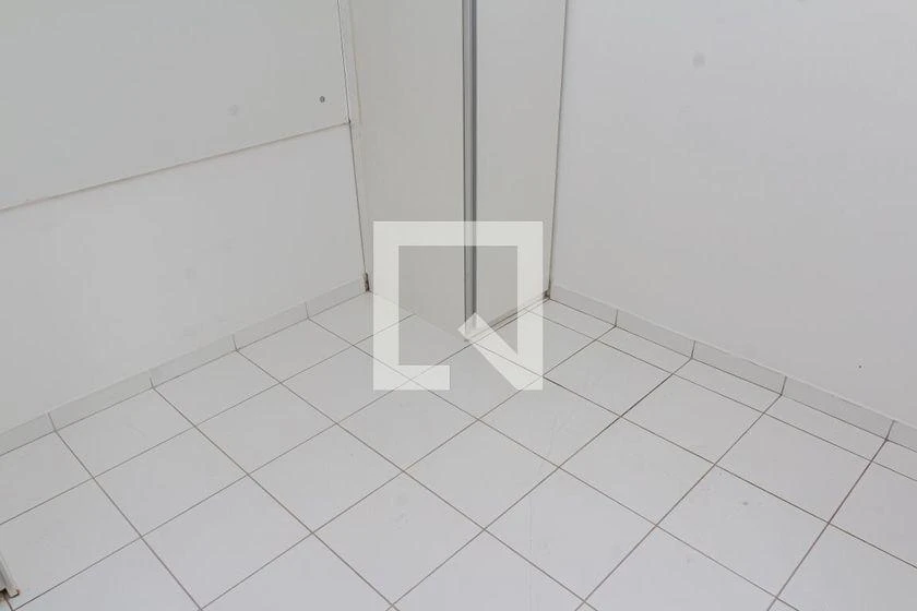 2-bedroom apartment in a building with a pool — photo 40