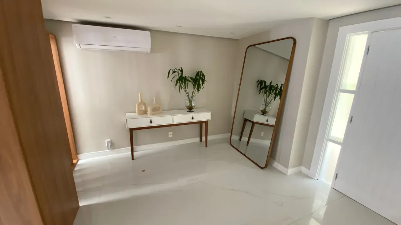 500 m² house with 4 bedrooms and a terrace — photo 8