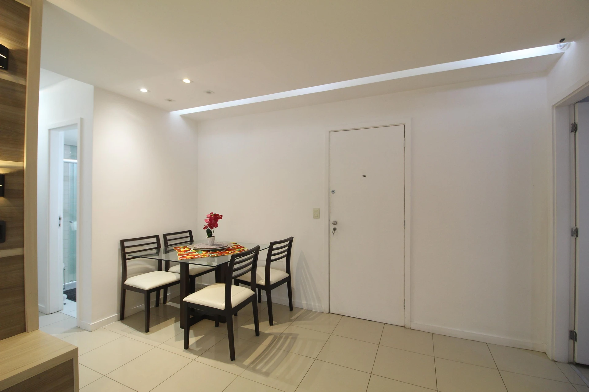 Furnished 3-bedroom apartment with 2 bathrooms — photo 29