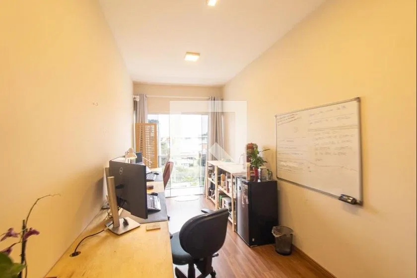 Furnished 2-bedroom house with 1 en-suite and private yard — photo 10