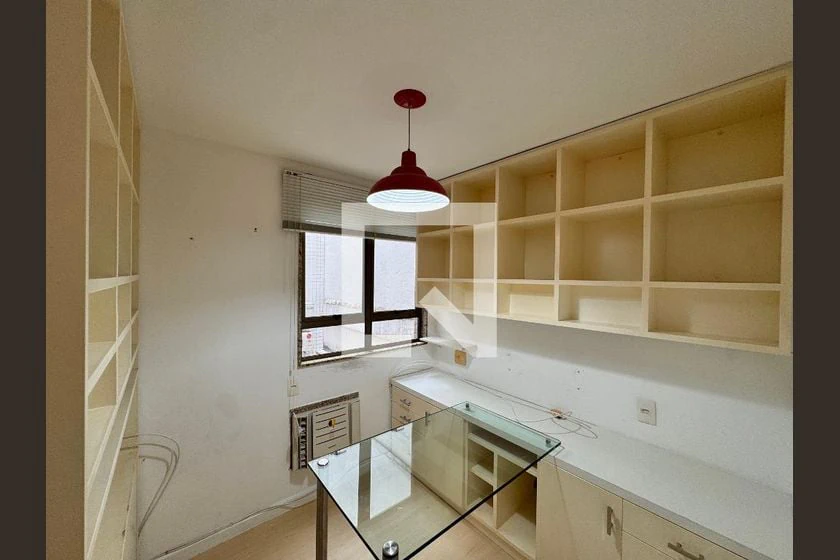 Floor-to-ceiling windows in a 3-bedroom apartment, 90 m² — photo 16