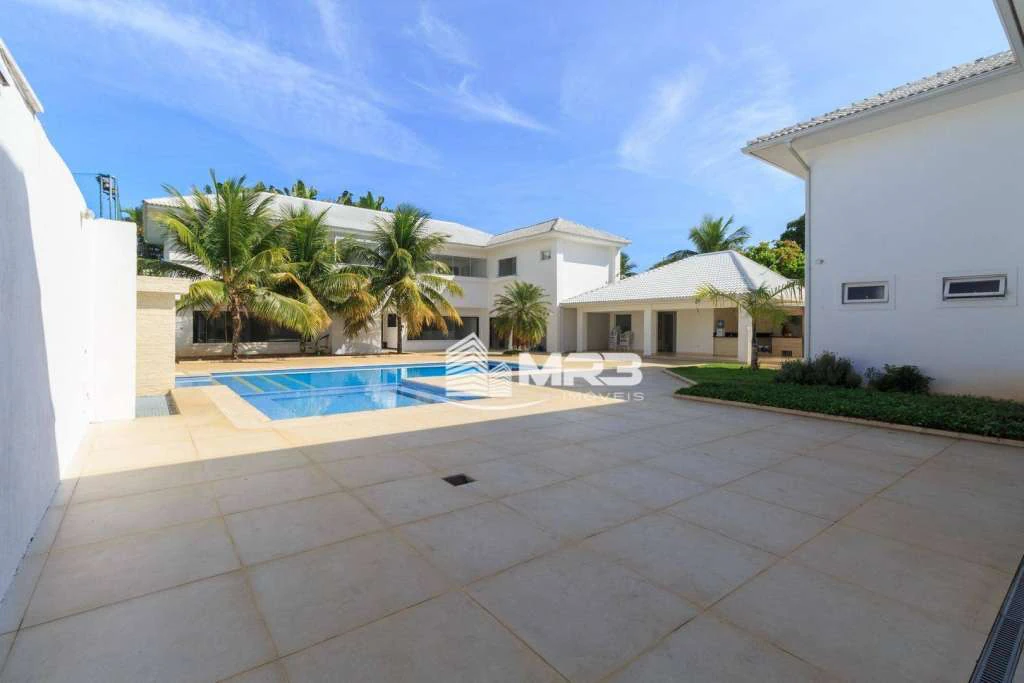 Gated house with 8 en-suite bedrooms and 20 bathrooms — photo 9