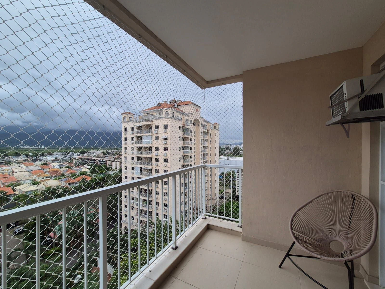 Квартира 74 м² з власним басейном та заскленим балконом — photo 8