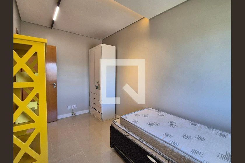 Furnished 3-bedroom apartment with balcony and views — photo 3
