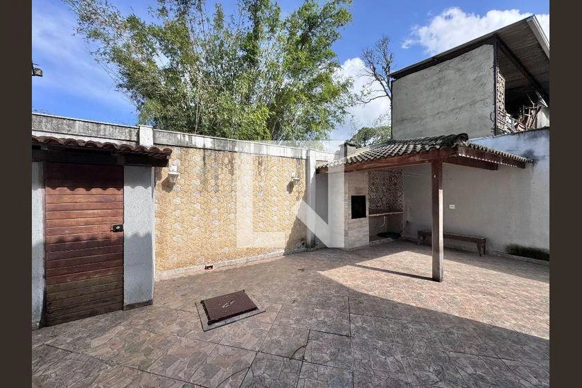Garden in a 3-bedroom house, 180 m² — photo 50