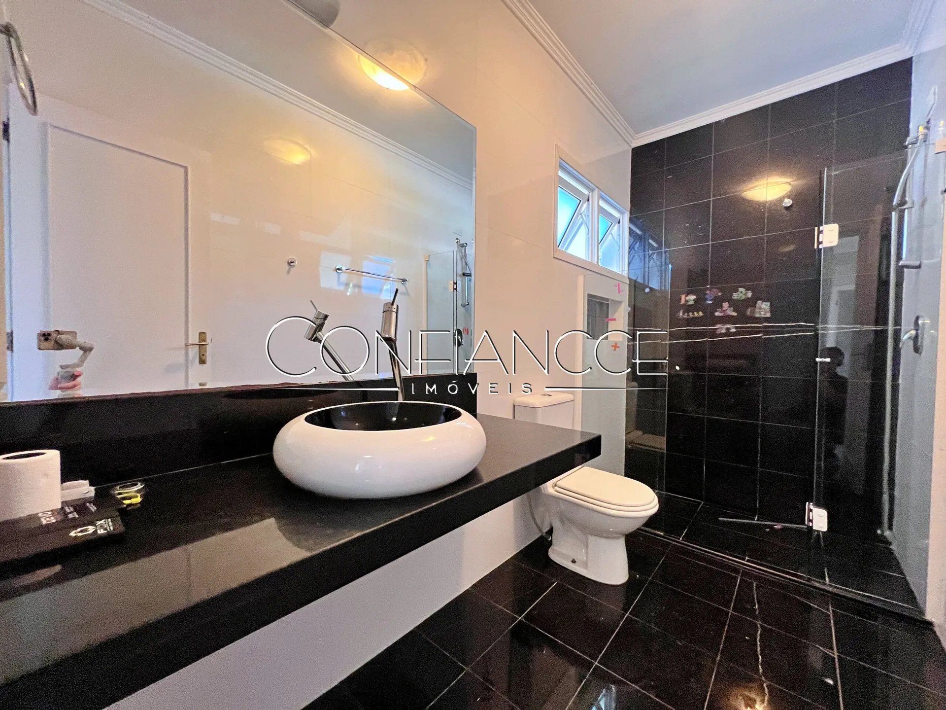 Casa em condomínio com 4 quartos e 6 banheiros — photo 21