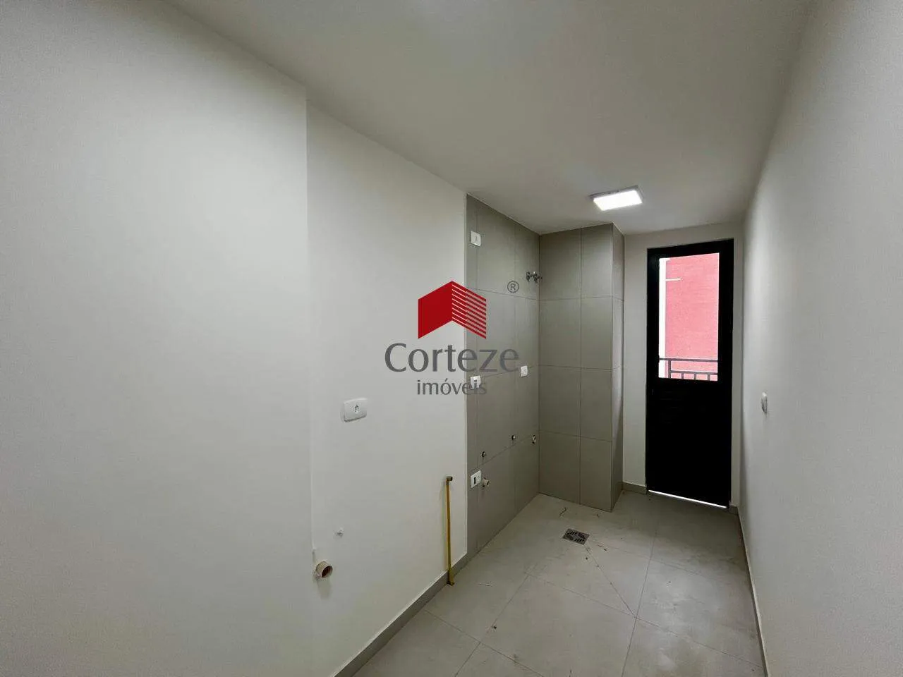 2-bedroom apartment with a grill on the balcony — photo 34