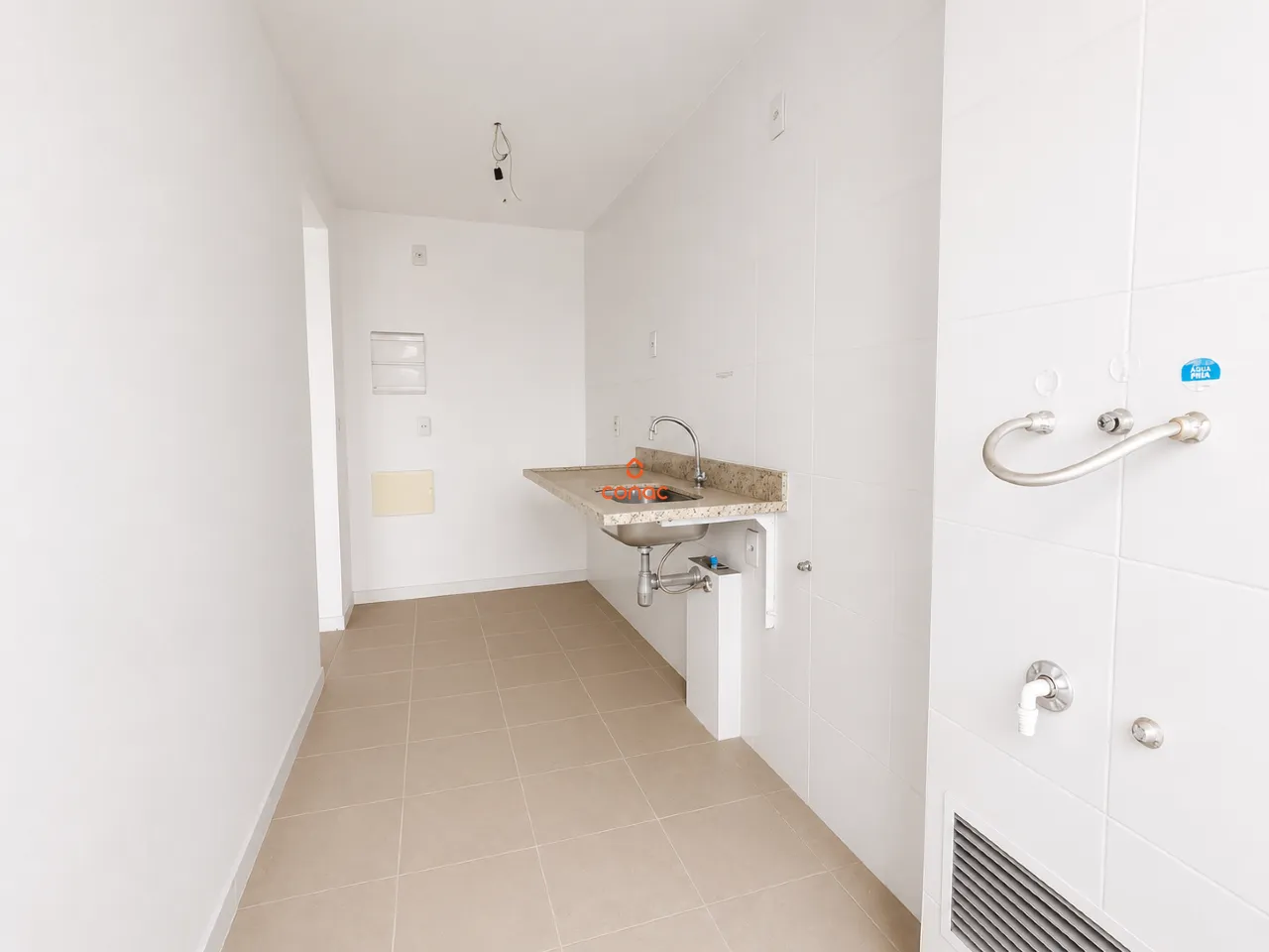 Rental apartment with 2 bedrooms, 2 bathrooms and parking — photo 10