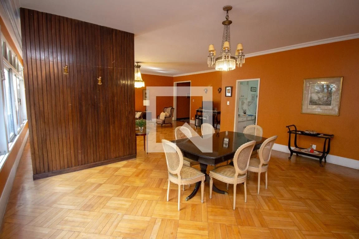 Furnished apartment with 3 bedrooms and 5 bathrooms — photo 24