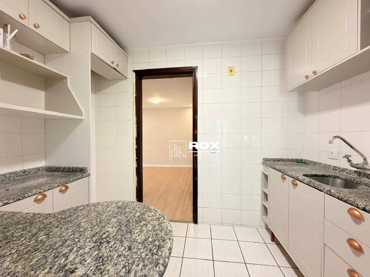 Garden apartment with 3 bedrooms and 1 en-suite — photo 22