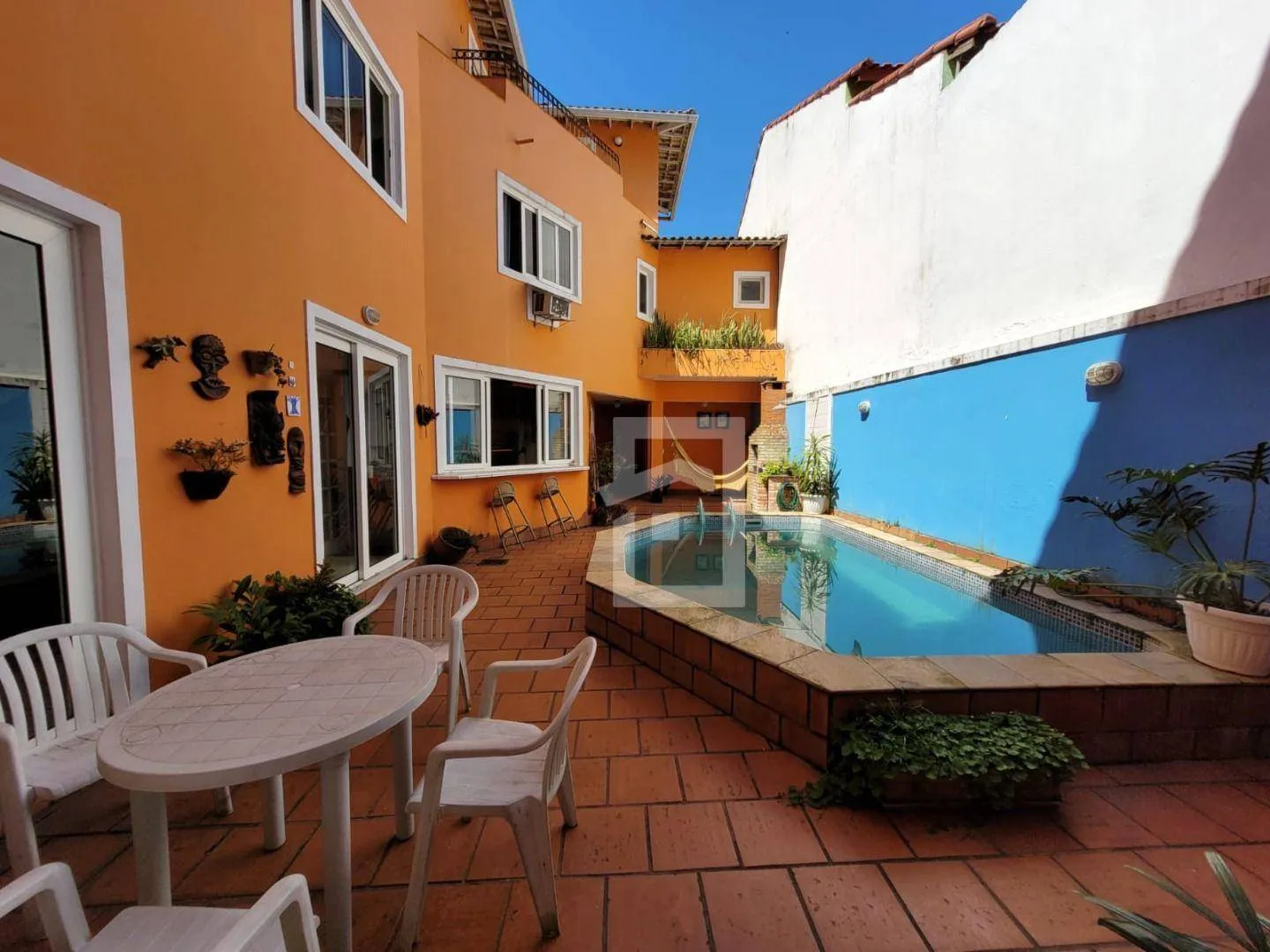 Furnished triplex house with 4 bedrooms 4 baths and 3 parking — photo 12