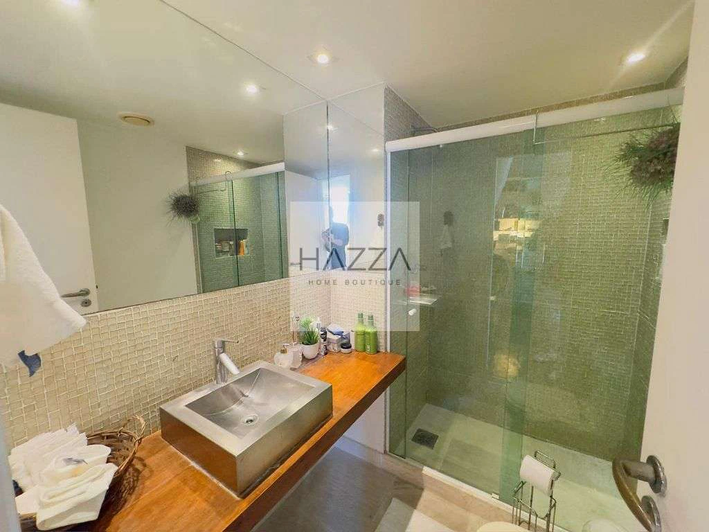 Furnished 313 m² apartment with 3 suites and private balcony — photo 29