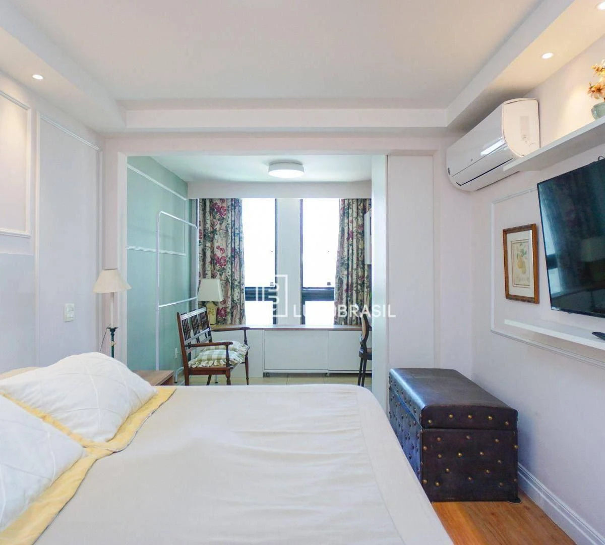 Apartamento mobiliado com varanda envidraçada e 4 quartos — photo 7
