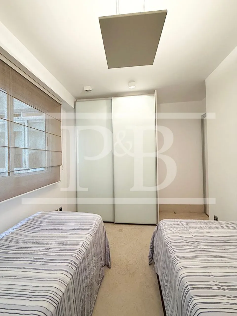 Furnished 3-bedroom apartment with a separate kitchen — photo 10