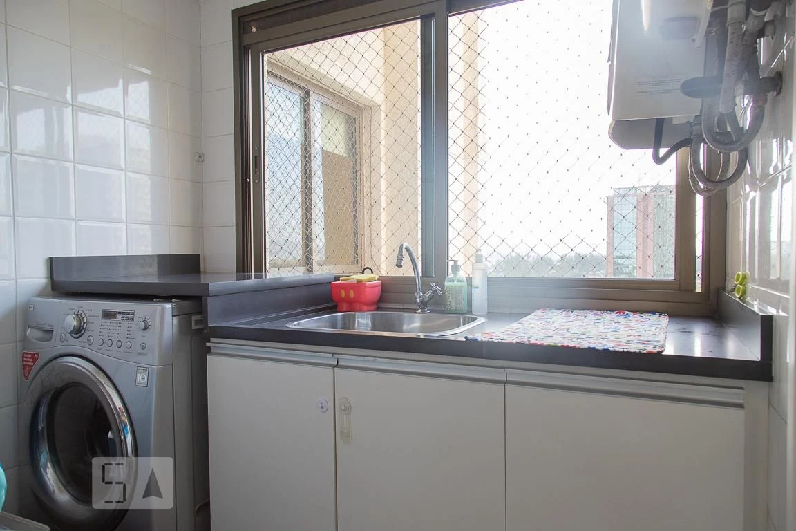 2-bedroom apartment with a home office — photo 31