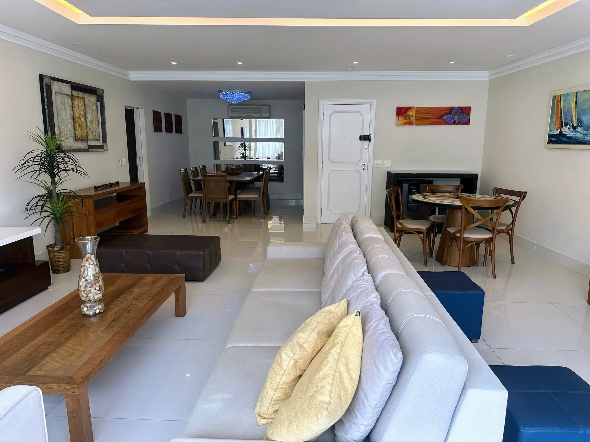 3-bedroom apartment with a home office