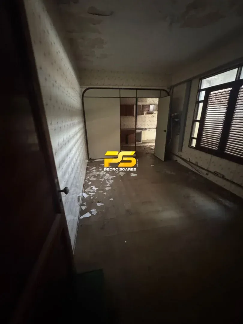 Unfurnished house for rent with 12 bedrooms and 5 baths — photo 26