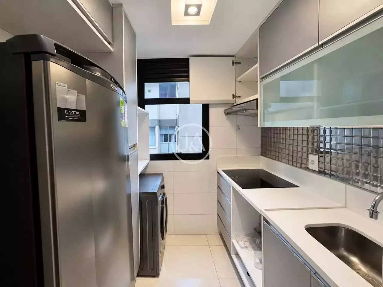 Apartamento mobiliado de 82 m² com 2 suítes — photo 2