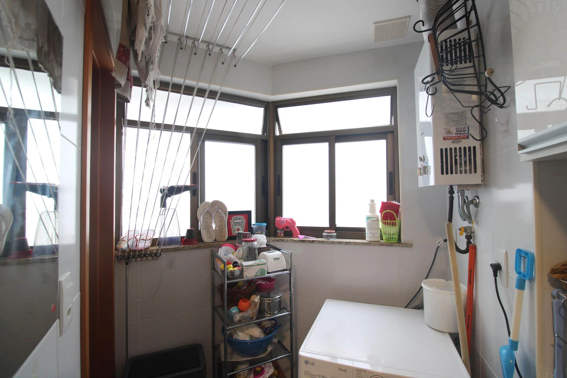 Furnished apartment, 112 m², with a glass-enclosed balcony — photo 43