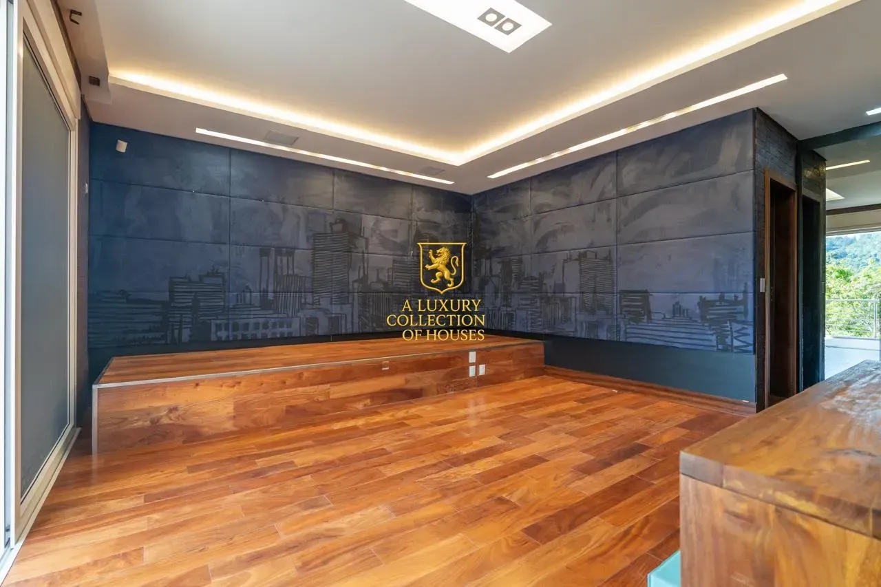 House with 27 bedrooms and 16 bathrooms — photo 5
