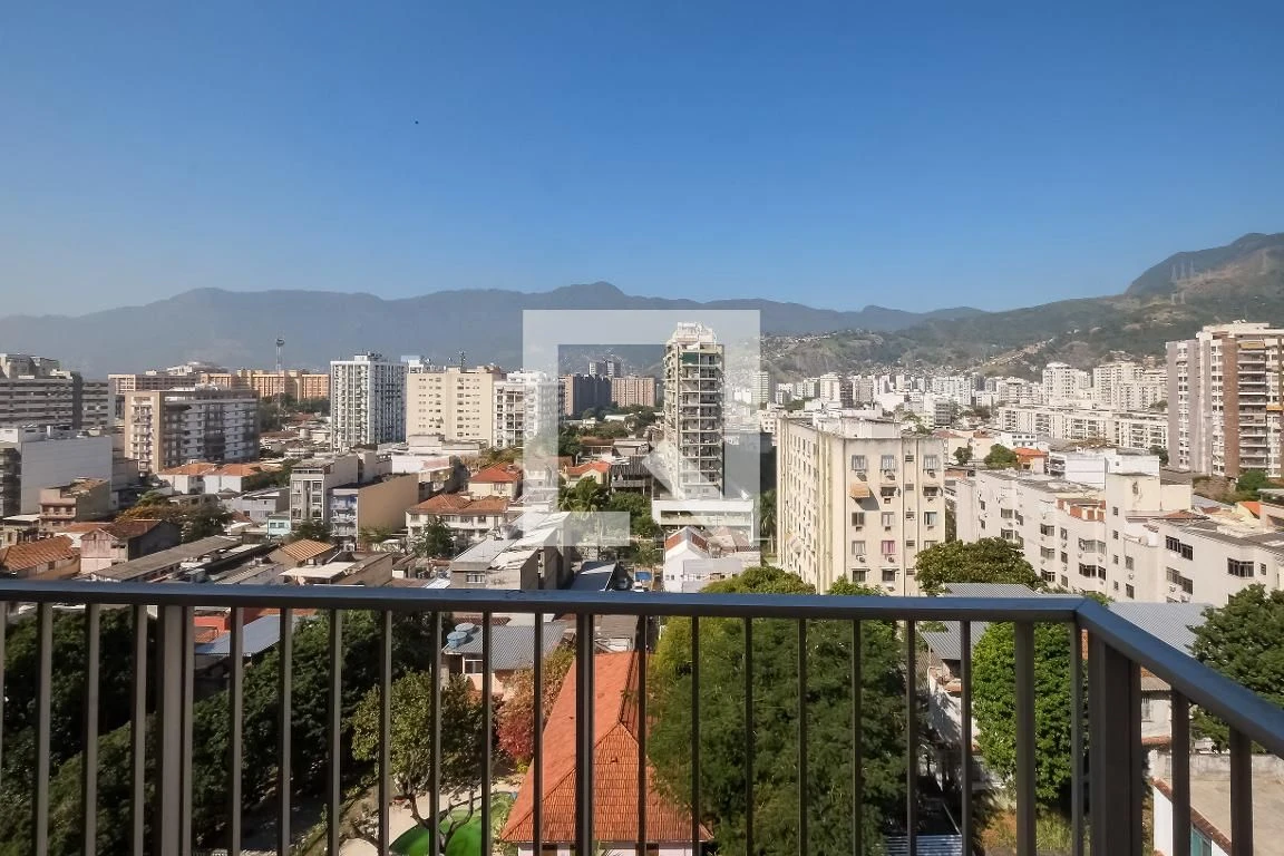 3-bedroom apartment with a mountain view in Rio de Janeiro — photo 26
