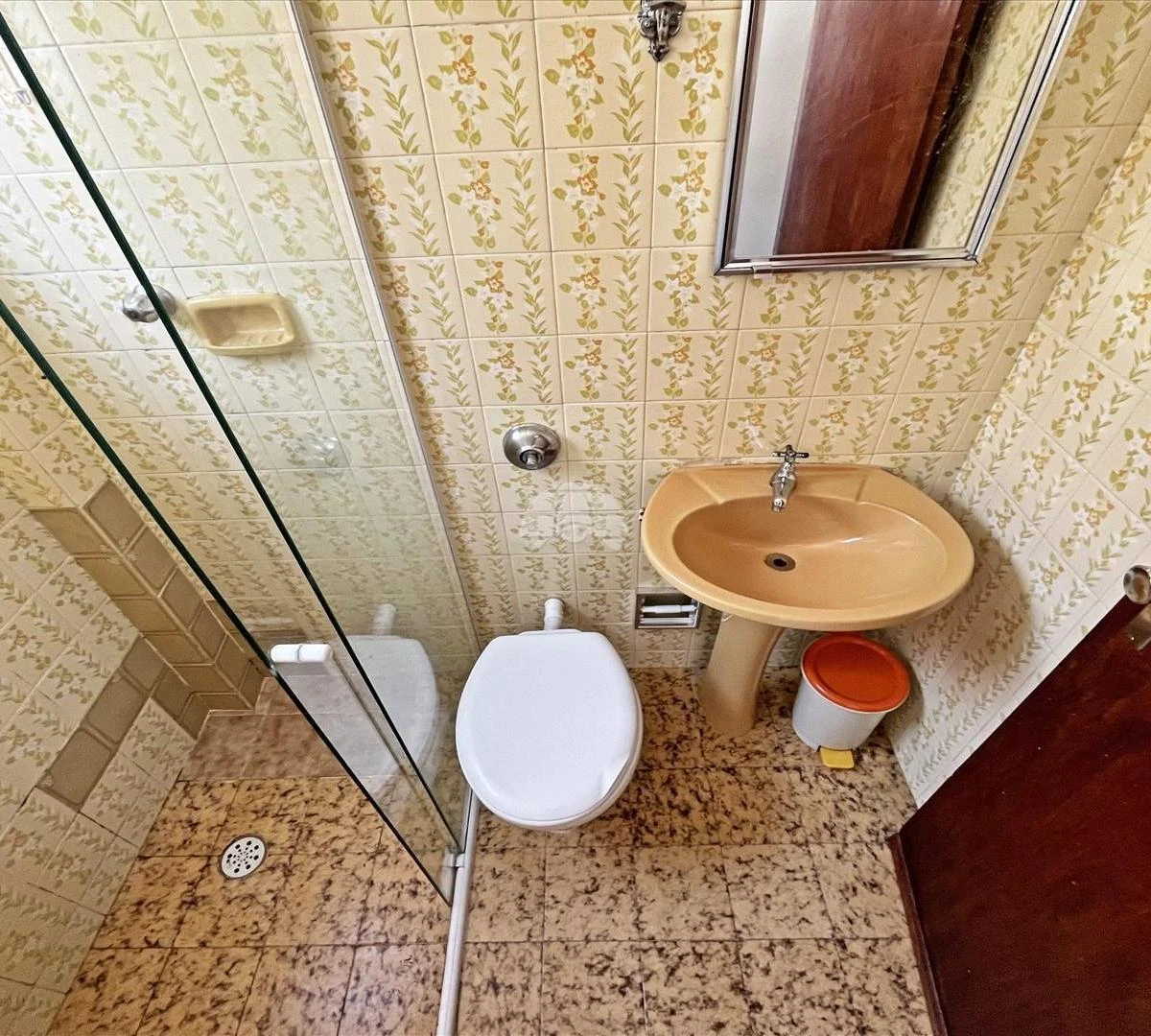 Departamento con piso de madera o laminado en Curitiba — photo 7