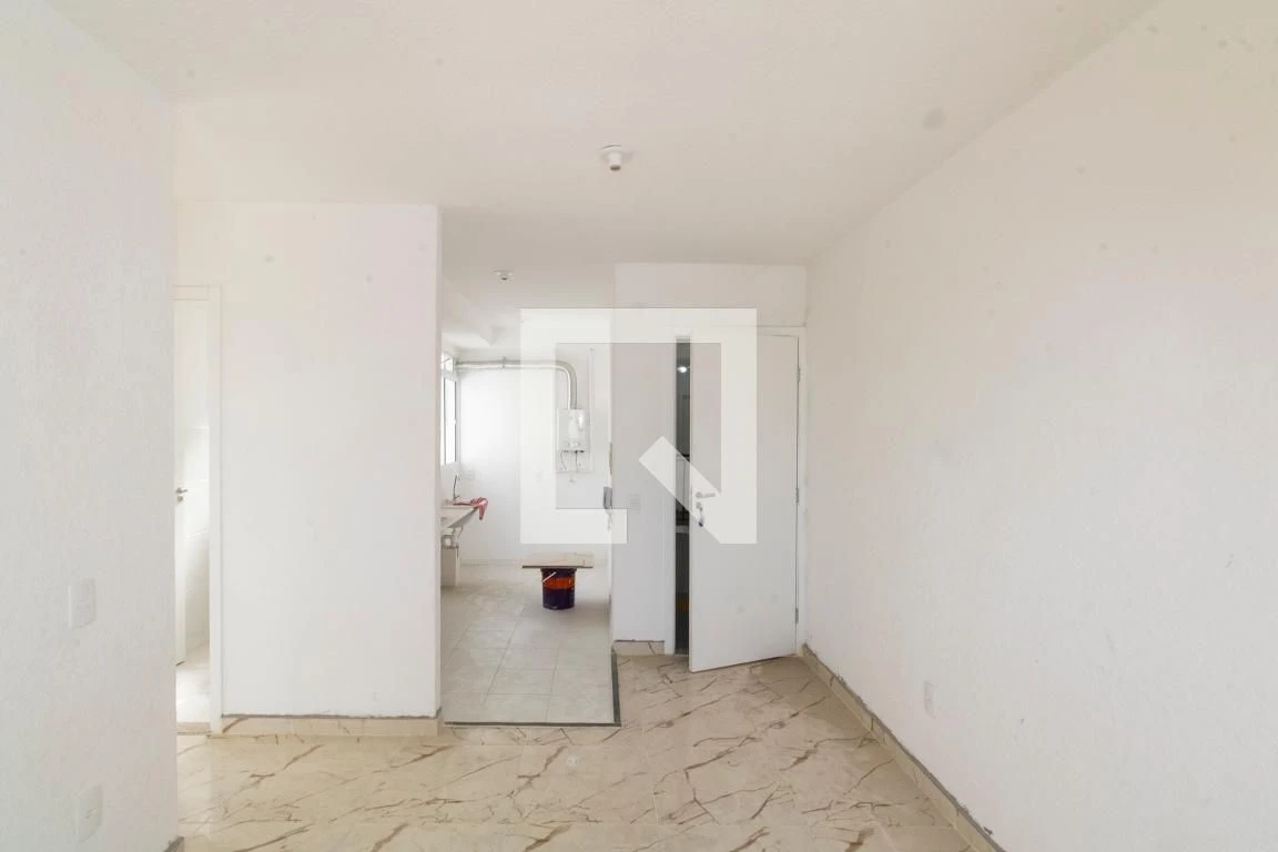 Apartamento com 2 quartos e área de serviço com tanque — photo 27