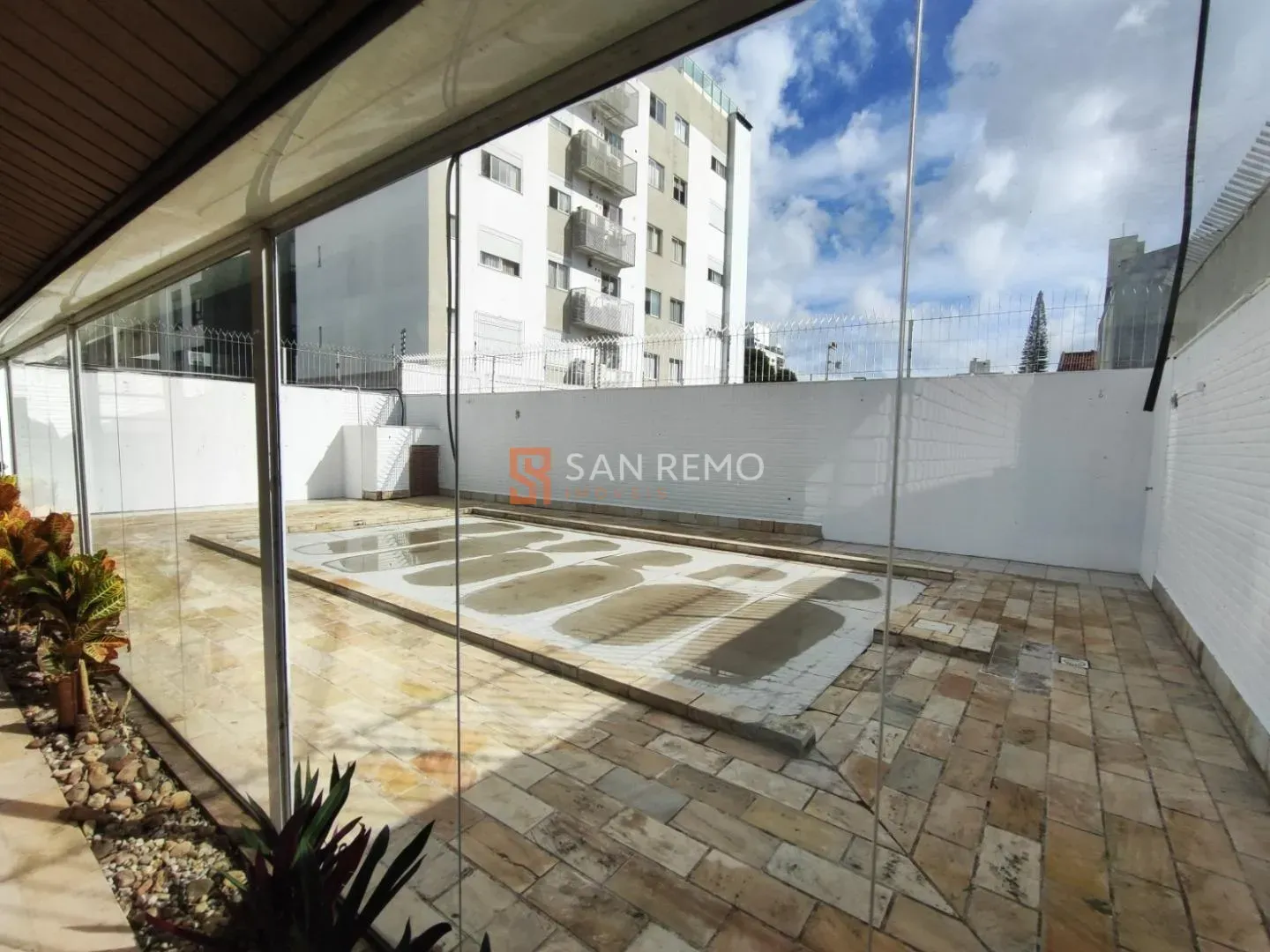 House with 6 bedrooms and 3 en-suite suites plus garden — photo 17