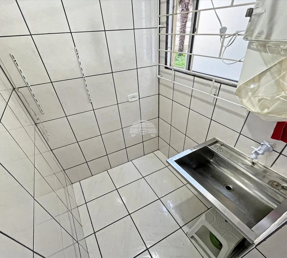 3-bedroom apartment with wood or laminate floors in Curitiba — photo 14