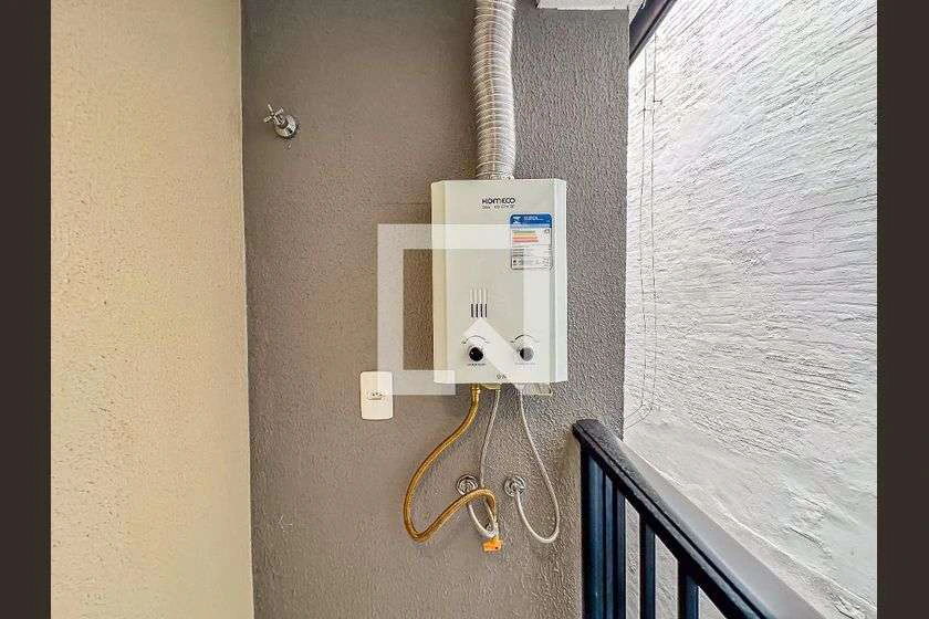 34 m² studio with balcony, 1 bedroom and 1 bathroom — photo 4